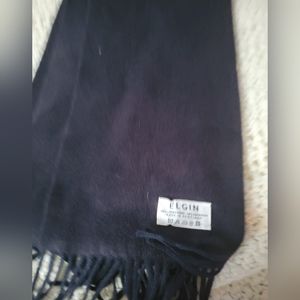 Unisex navy lambswool scarf made in Scotland